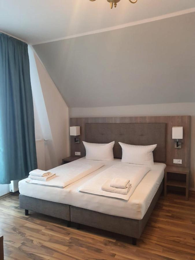 Hotel Knoepel Висмар Экстерьер фото