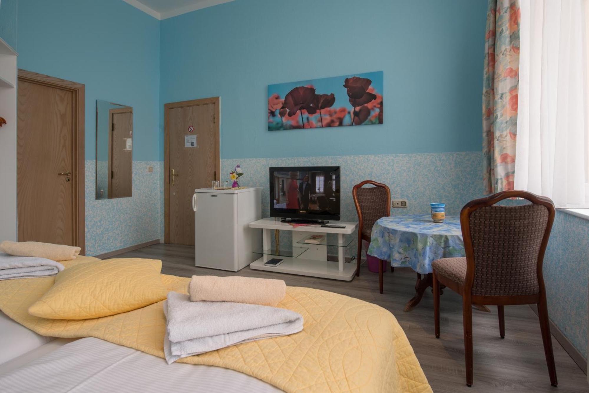 Hotel Knoepel Висмар Экстерьер фото