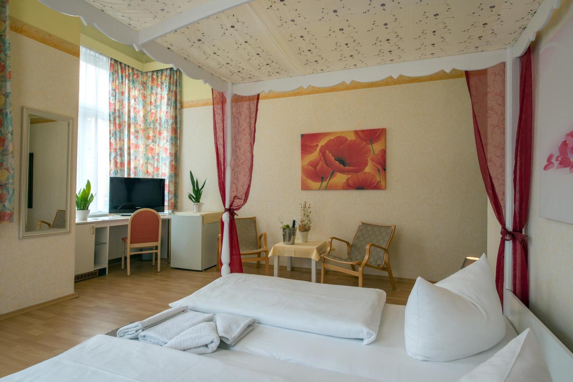 Hotel Knoepel Висмар Экстерьер фото