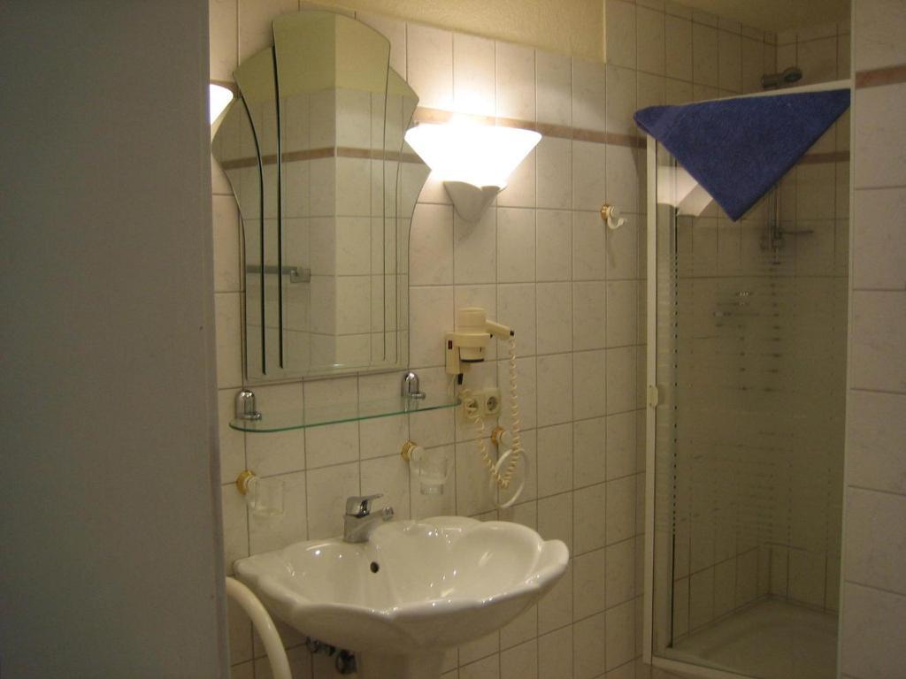 Hotel Knoepel Висмар Экстерьер фото